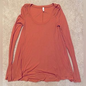FREE PEOPLE ESSENTIAL LONG SLEEVE